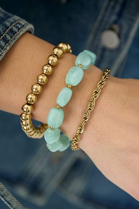 Bracelet set with asymmetrical beads