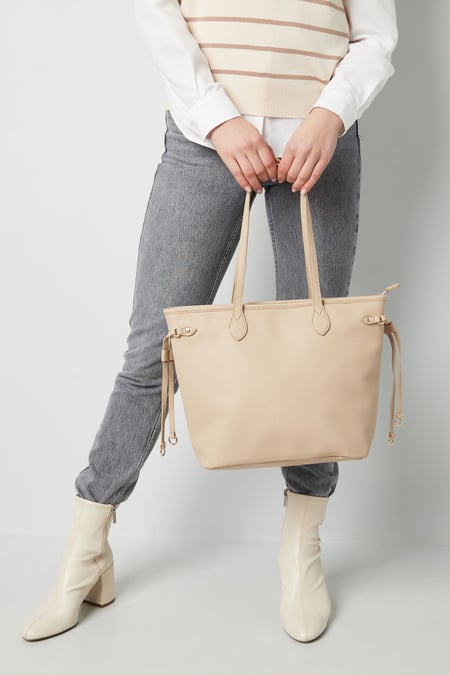 Handtasche mit Riemen