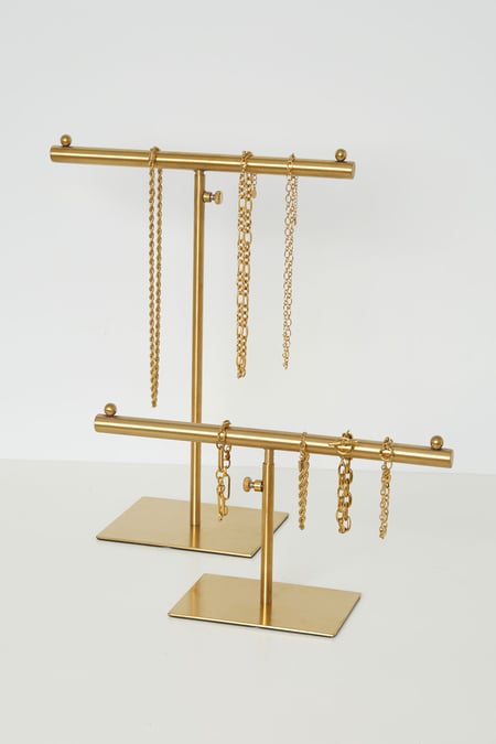 necklaces display chic