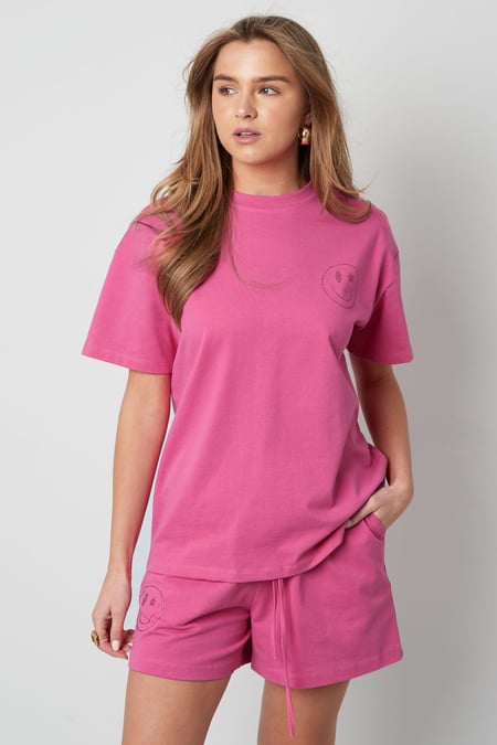 T-shirt smiley face