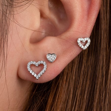 1 pieza de pendientes de botón de acero de titanio con forma de corazón clásico, sin chapado, con circonitas para mujer 2