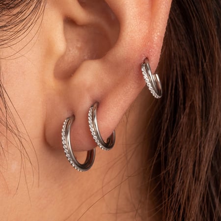 1 pezzo di orecchini a cerchio da donna in acciaio al titanio geometrico classico della serie semplice, senza placcatura, con zircone 2