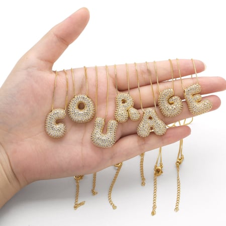 1 stuk Eenvoudige serie Eenvoudige letter Koper Goudkleurige vergulde zirkoon dames hanger kettingen