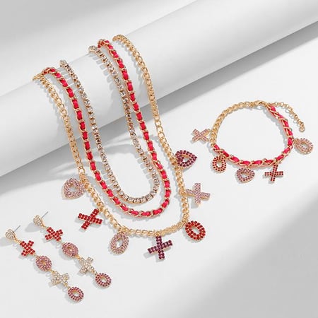 1 Piece Exquisite Series Sparkling Heart Shape Gold Color Alloy Knitted Women's Layered Necklaces 2