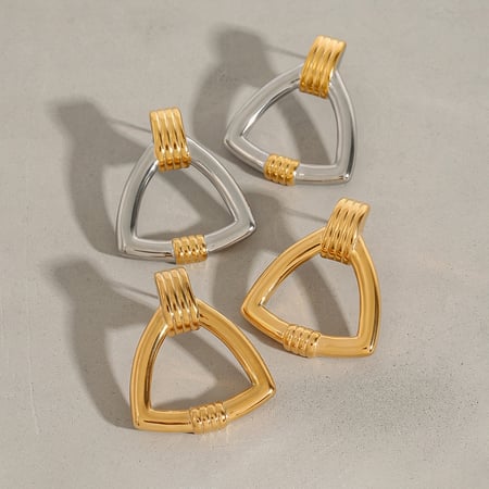 1 Paar Simple Series Klassische Dreieck Edelstahl Gold Farbe Damen Ohrstecker 2