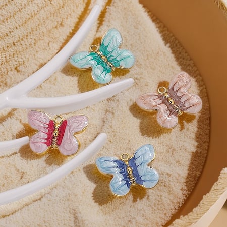 1 Piece Romantic Series Sweet Animal Stainless Steel   Gold Color  Women's Pendants 2