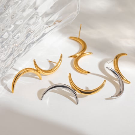 1 Pair Simple Series Stylish Moon Shape Stainless Steel Gold Color Women's Stud Earrings 2