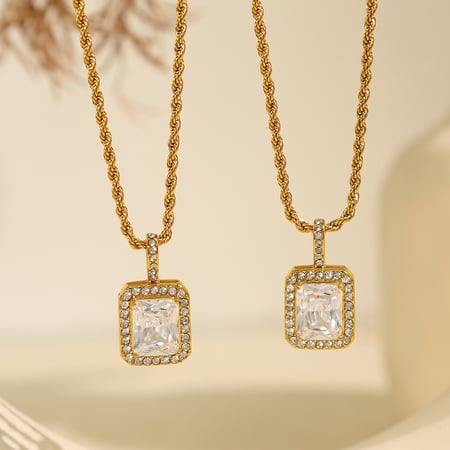 1 Stück Luxuriöse Serie Tägliche geometrische Titanstahl Goldfarbe Damen Anhänger Halsketten 2