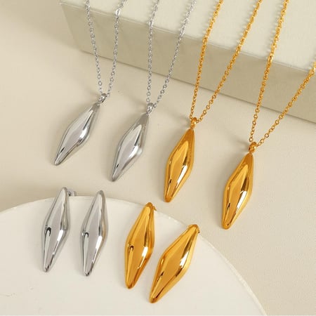 1 Paar Simple Series Tägliche geometrische Titanstahl Goldfarbene Damen-Ohrstecker 2