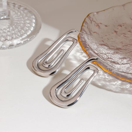 1 paar Simple Series Retro Spiral roestvrij staal goudkleurige dames oorbellen 2