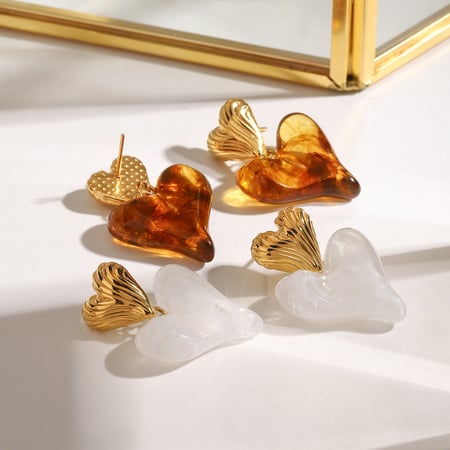Retro Heart Women's Stud Earrings 2