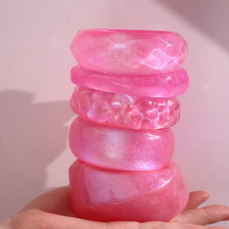 Eenvoudige geometrische roze armband voor vrouwen