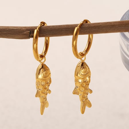 Retro vis oorbellen van roestvrij staal met gouden hanger 2
