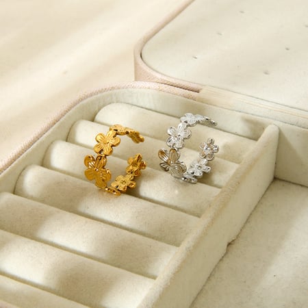Leichte, luxuriöse, blumenförmige, goldfarbene Edelstahlringe für Damen 2