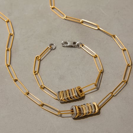Schlichtes Charm-Armband aus Edelstahl in verschiedenen Farben 2