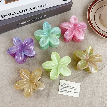 1 Piece Romantic Series Sweet Flower Resin Women's Hair Claws 2