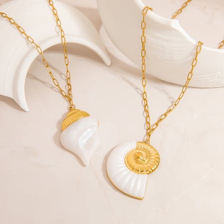 1Luxurious Conch  Stainless Steel  Gold Color  Women's Pendant Necklaces 2