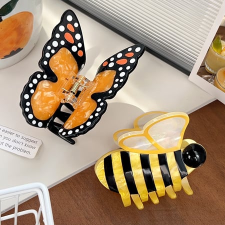 1 Piece Cute Cartoon Butterfly Bee PVC Women's Hair Claws 2