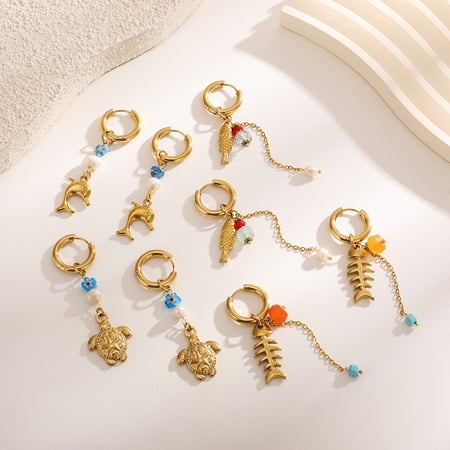 Pendientes colgantes de acero inoxidable dorados con diseño de organismo marino de vacaciones para mujer 2