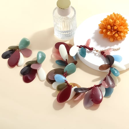 Geometric Resin Beaded Necklaces 2