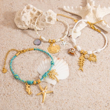 DIY Bracelet with Seashell and Starfish Pendant