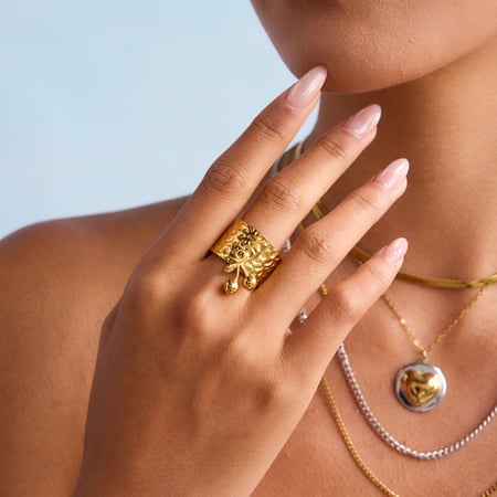 1 Stück Statement-Ringe aus Edelstahl der Romantischen Serie „Kirsche“ in Goldfarbe