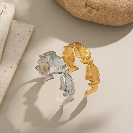 1 Stück Manschettenarmband aus Edelstahl mit Fischmotiv in Goldfarbe