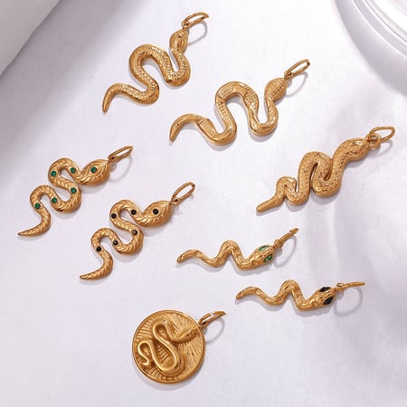 1 Stück Schlangen-Anhänger aus Edelstahl in Goldfarbe 2