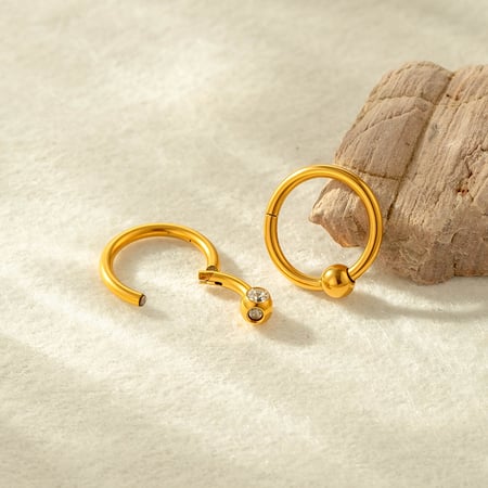 Boucle d&#39;oreille piercing en acier inoxydable couleur or et zircone