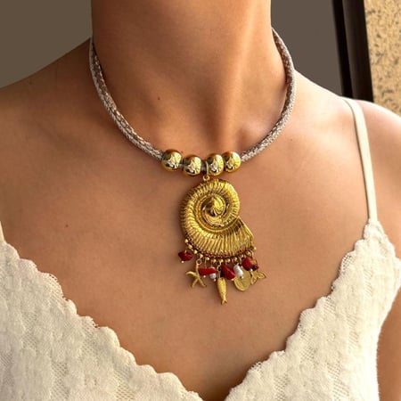 Collier pendentif en acier inoxydable couleur or avec motif de buccin, 1 pièce 2
