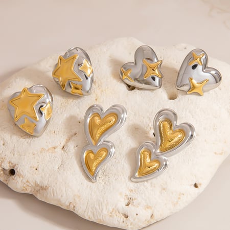1 paio di orecchini pendenti a forma di cuore in acciaio inossidabile con colori misti
