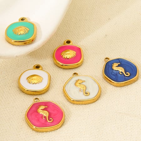 Colgante unisex de acero inoxidable dorado con forma de tortuga clásica