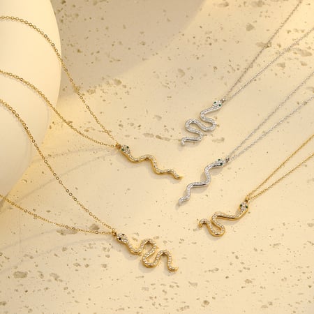 Collares colgantes de acero inoxidable dorados y elegantes con forma de animal para mujer