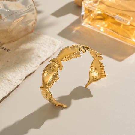 1 Stück Manschettenarmband aus Edelstahl mit Fischmotiv in Goldfarbe 2