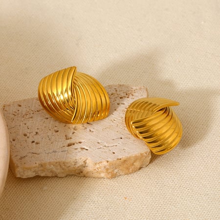 Retro Geometric Stainless Steel   Gold Color  Women's Stud Earrings 2