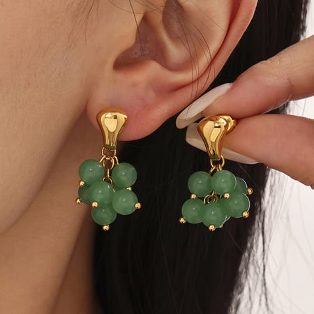 1 paire de magnifiques boucles d&#39;oreilles pendantes en acier inoxydable couleur or avec pompons en pierre naturelle pour femme