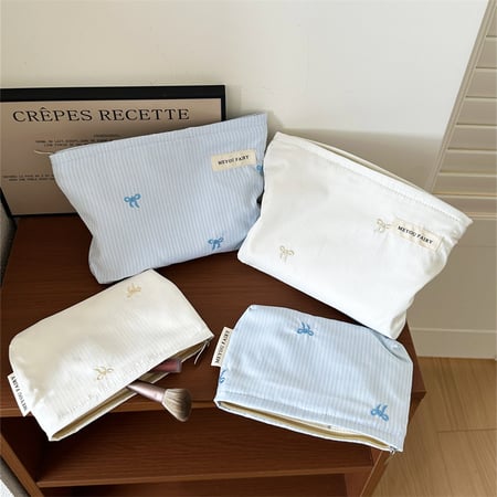 1 Piece Fresh Striped Series Women's Makeup Bag 2