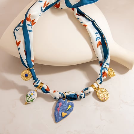 1 paire de colliers à pendentif géométriques en forme de cœur pour femme, couleur or 2