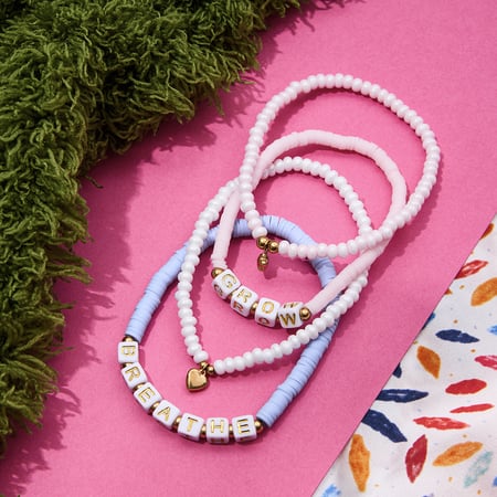 1 Piece Sweet Letter Beads Plastic Gold Color Women's Beaded Bracelets