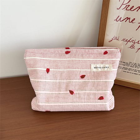 1 Piece Sweet Pink Heart-themed Women's Makeup Bag 2