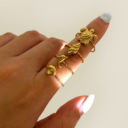 Anillo llamativo de acero inoxidable oceánico en color dorado de 1 pieza
