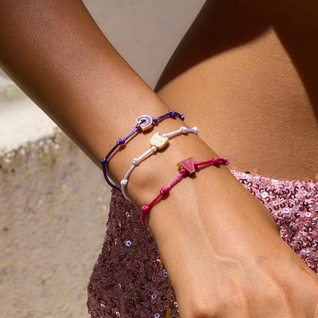 Bracelet à breloques pour femme en acier inoxydable couleur or avec lettre quotidienne, 1 pièce
