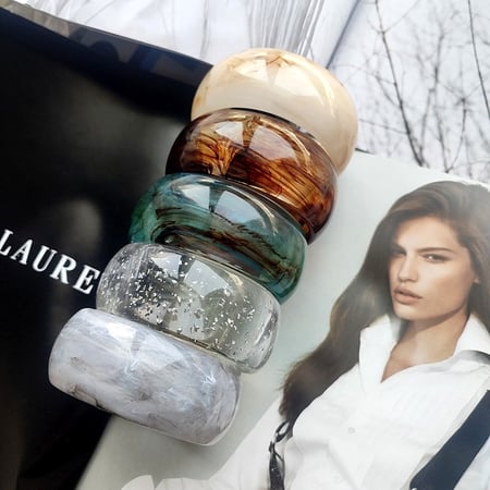 1 pieza de brazaletes de acrílico de color degradado elegantes de serie lujosa para mujer 2
