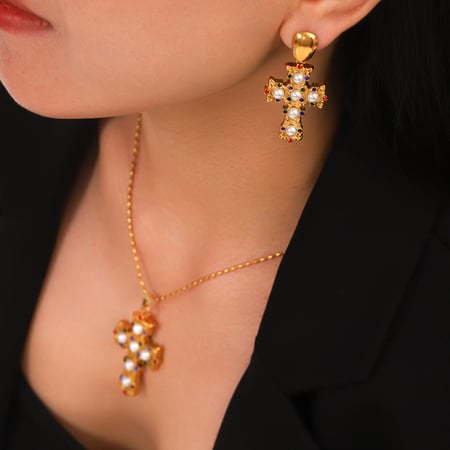 Colliers pendentifs Daily Cross en acier inoxydable couleur or et zircon pour femme