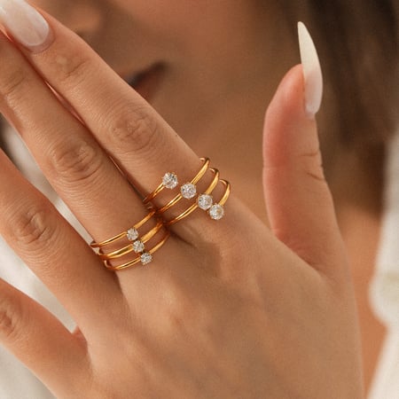 Bague simple à trois couches en acier inoxydable couleur or et zircon 2