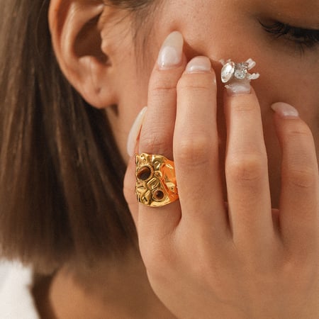 Anillos llamativos de piedra natural de acero inoxidable con forma irregular para uso diario.
