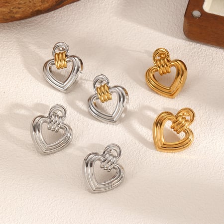 1 paio di orecchini a bottone da donna in acciaio inossidabile color oro con cuore giornaliero 2
