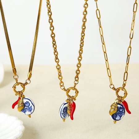 1 Piece Retro Flower Capsicum Stainless Steel  Women's Pendant Necklaces 2
