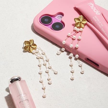 1 paire de boucles d&#39;oreilles pendantes élégantes en acier inoxydable doré avec pompon et fleur pour femme