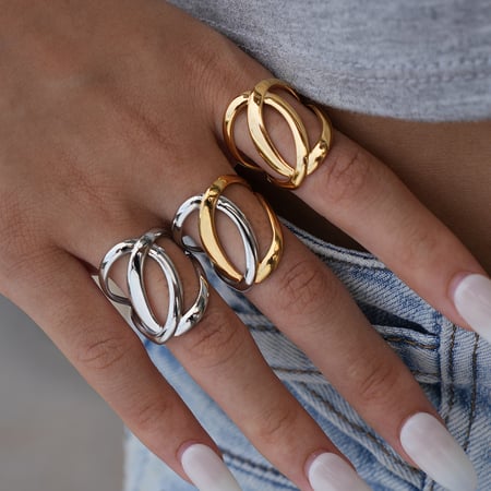 Anillos llamativos de acero inoxidable en color dorado con forma de círculo superpuesto simple de 1 pieza